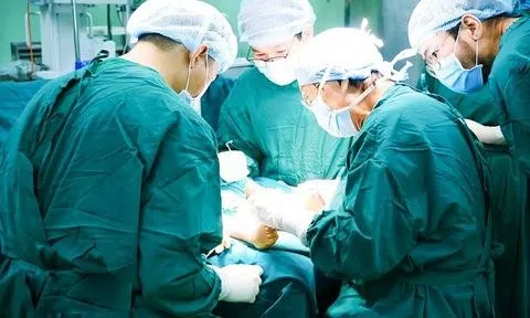 Đồng Nai: Phẫu thuật thành công cho 2 bệnh nhi bị chân khoèo bẩm sinh