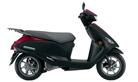 Chi tiết về chiếc xe tay ga điện đầu tiên của Suzuki: Quyết tâm vượt mặt Honda và Yamaha