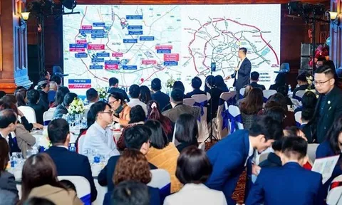 Môi giới phía Bắc đồng loạt Nam tiến tiết lộ "cơn sóng mới": Người giàu Hà Nội đang ráo riết săn lùng bất động sản
