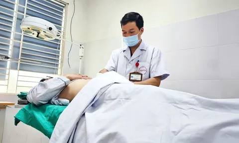 Người đàn ông vỡ vật hang vì quan hệ tình dục sai tư thế