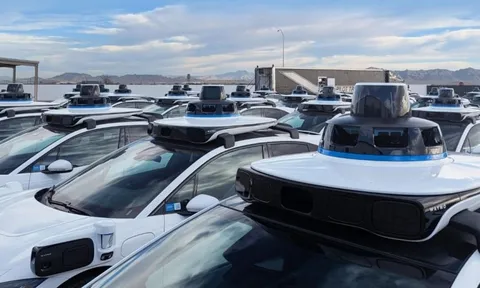 'Nhà máy robotaxi' khổng lồ của Alphabet: Dự cung cấp 250.000 chuyến/ngày, phục vụ hàng triệu khách/tuần, doanh thu hàng năm đạt 2 tỷ USD