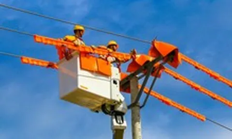 Tin tức sáng 17-5: Lãi ngành điện tăng vọt; Báo động người trẻ Việt ghiền nước ngọt
