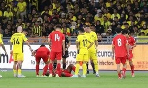 HLV Kim Sang-sik dùng bài lạ, ĐT Việt Nam "vỡ trận" đầy thất vọng, nguy cơ lỡ vé Asian Cup