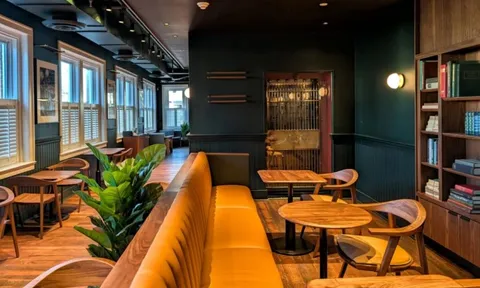 Chiến dịch chưa từng có của Starbucks: Sắp cải tạo 10.000 cửa hàng, biến mỗi không gian thành sảnh khách sạn, nỗ lực hồi sinh công ty