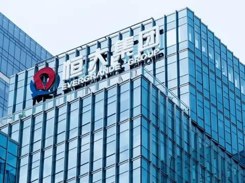 Tập đoàn bất động sản nặng nợ nhất Trung Quốc sẽ bị huỷ niêm yết sau 12 ngày tới: Cuộc khủng hoảng lại 'thủng đáy'?